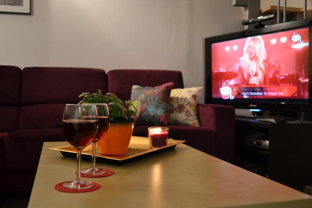 Happy Place - Casuta Galbena Domnesti  Exterior foto
