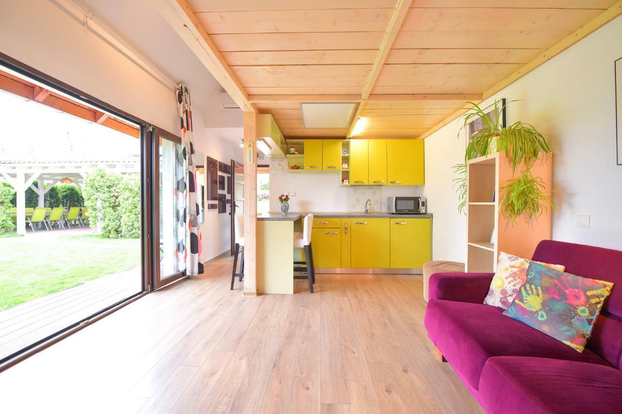 Happy Place - Casuta Galbena Domnesti  Exterior foto